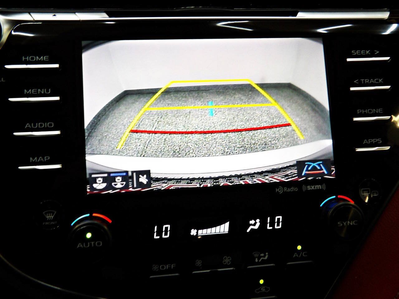 Used 2020 Toyota Camry XSE FWD image 16