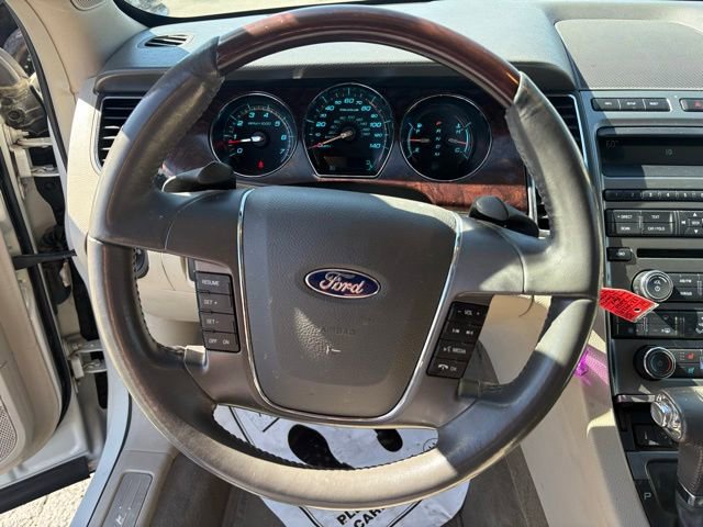 Used 2010 Ford Taurus Limited FWD image 16