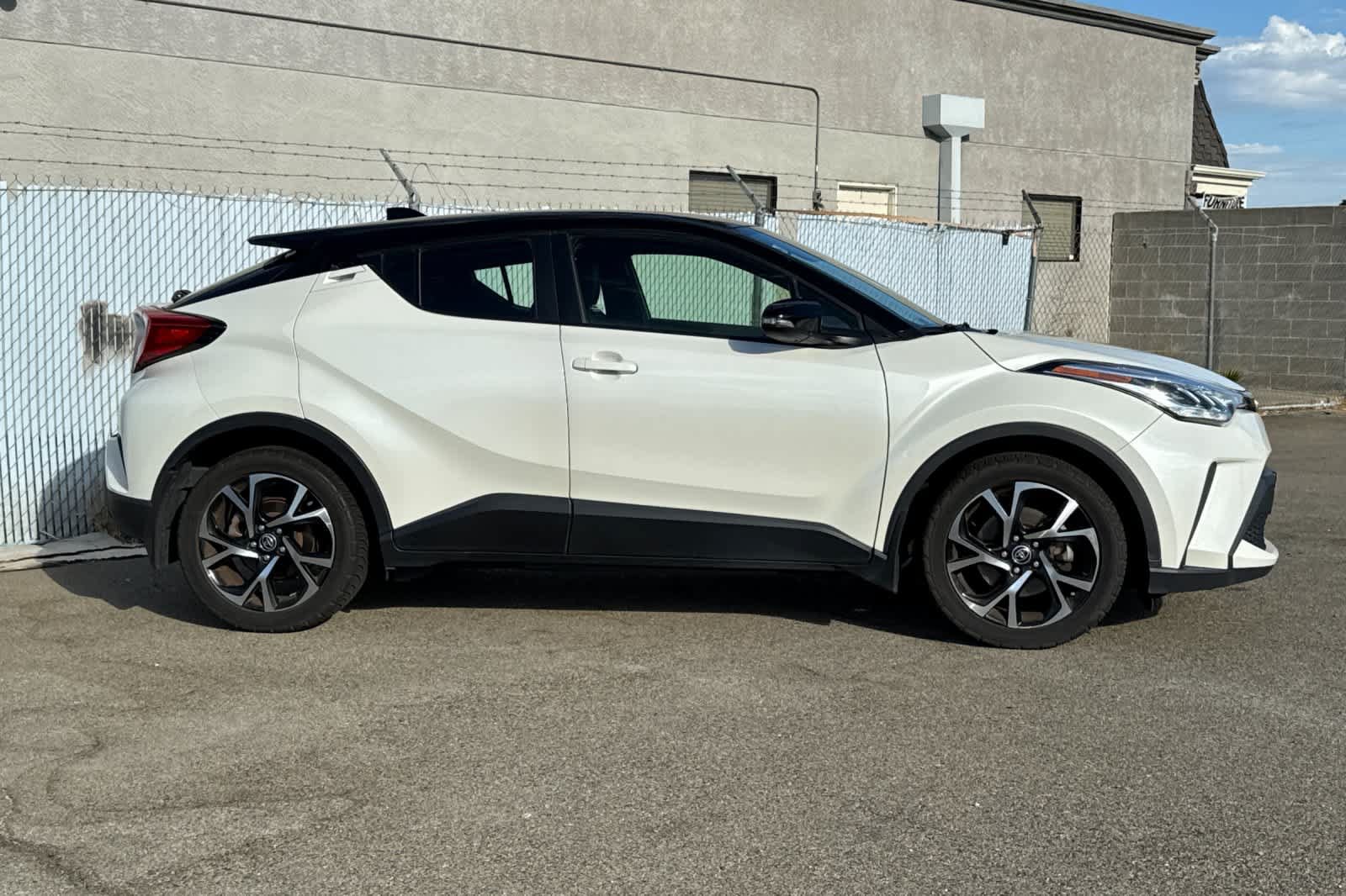 Used 2020 Toyota C-HR XLE FWD image 6