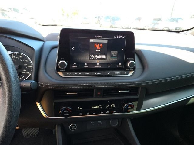 Used 2023 Nissan Rogue SV image 17