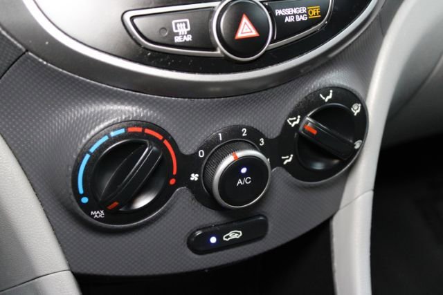 Used 2016 Hyundai Accent SE FWD image 15