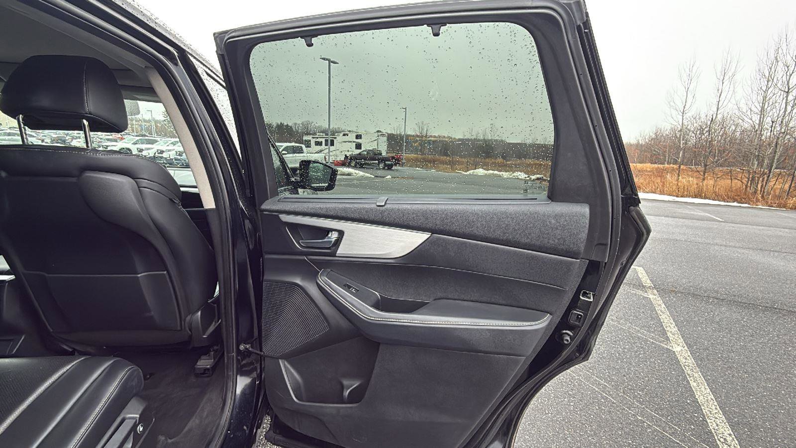 Used 2023 Acura MDX SH-AWD w/ Technology Package image 19