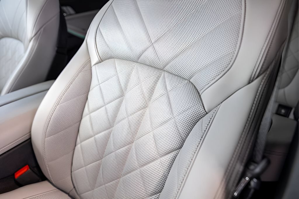 Used 2023 BMW X5 M50i w/ Executive Package AWD/4WD image 42
