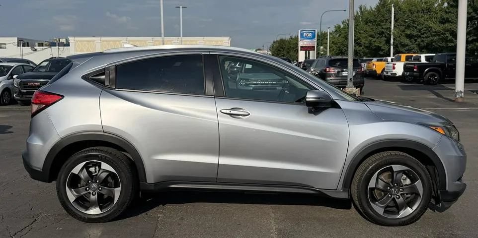 Used 2018 Honda HR-V EX-L image 8