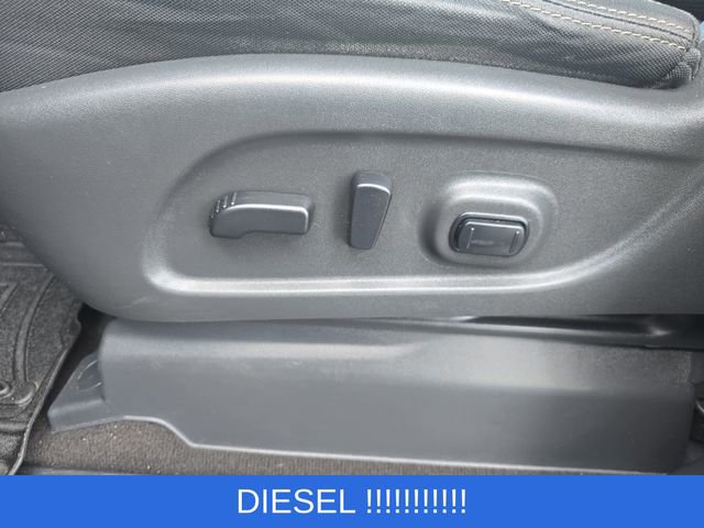 Used 2019 Nissan Titan SV w/ SV Convenience Package image 27