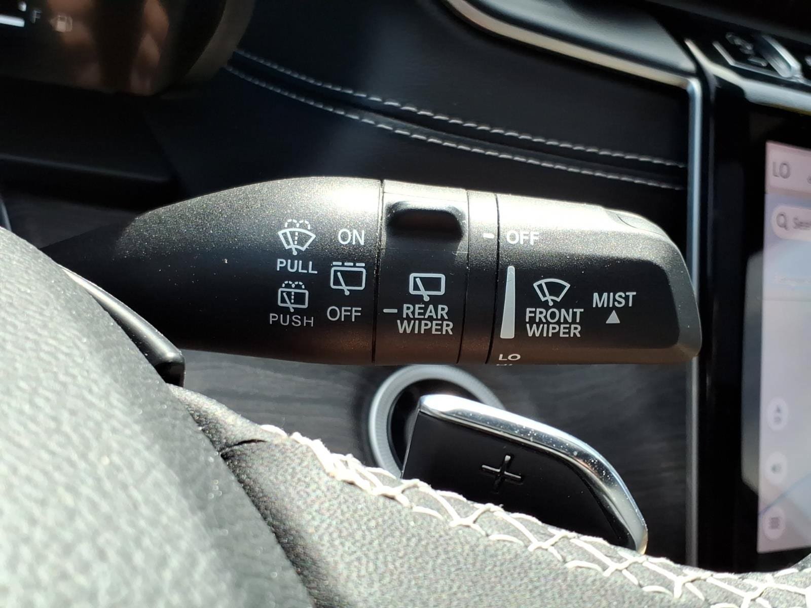 Used 2023 Jeep Grand Cherokee Limited AWD/4WD image 19