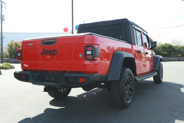 Used 2023 Jeep Gladiator Sport AWD/4WD image 6