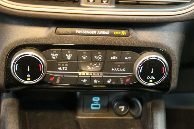 Used 2022 Ford Escape SEL w/ Technology Package image 28