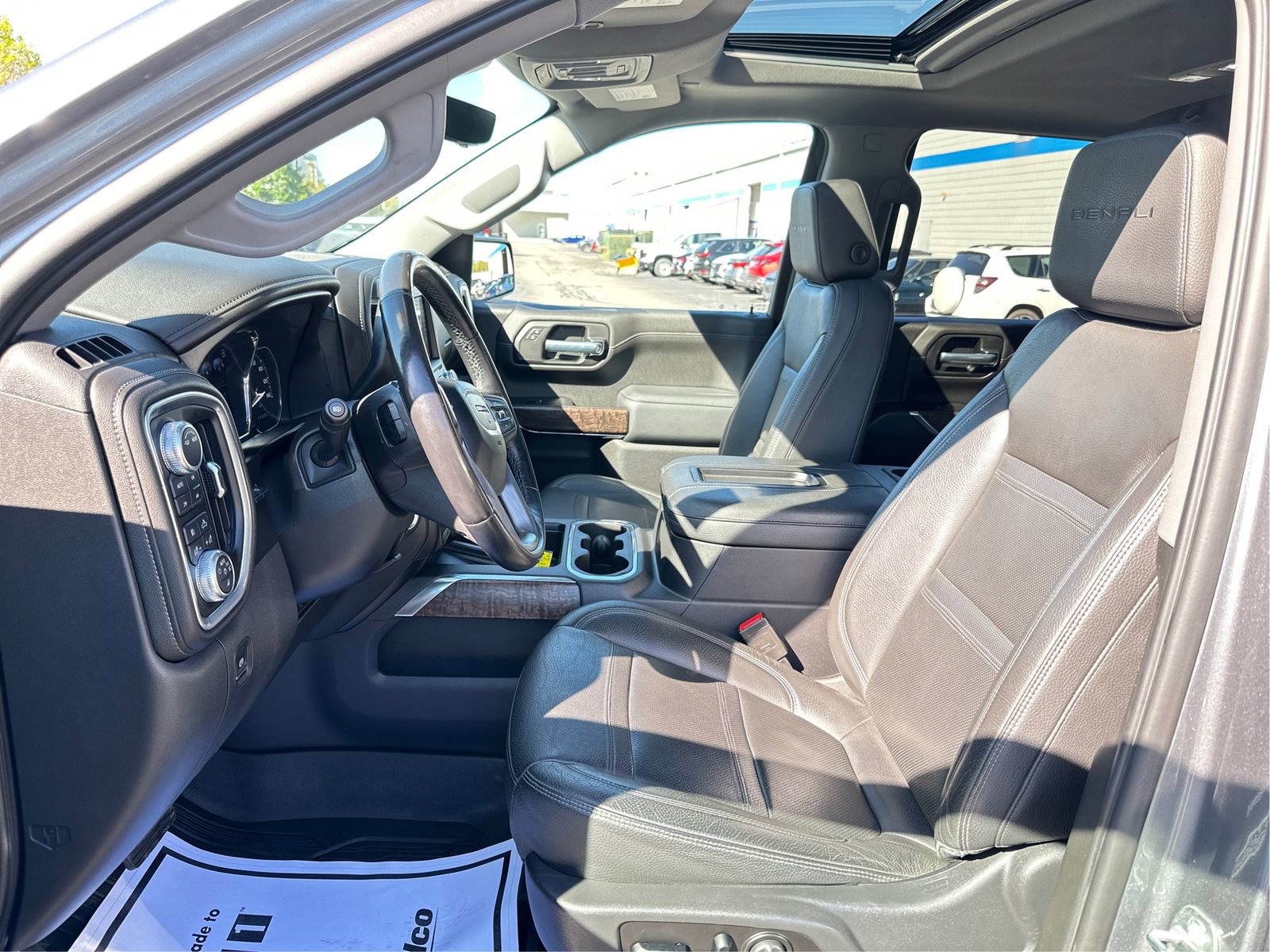 Certified 2021 GMC Sierra 1500 Denali w/ Denali Ultimate Package AWD/4WD image 9