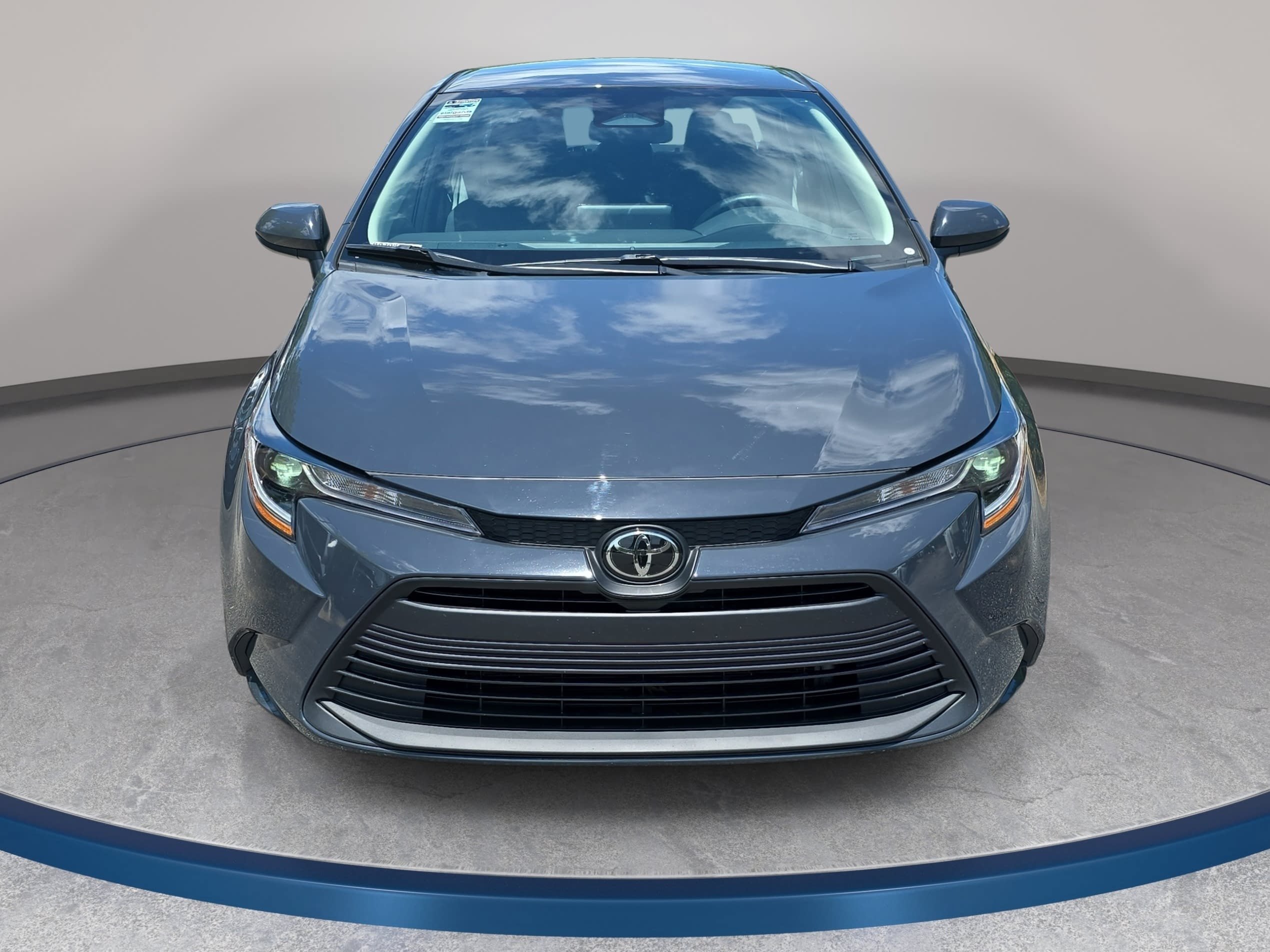 Used 2024 Toyota Corolla LE FWD image 2