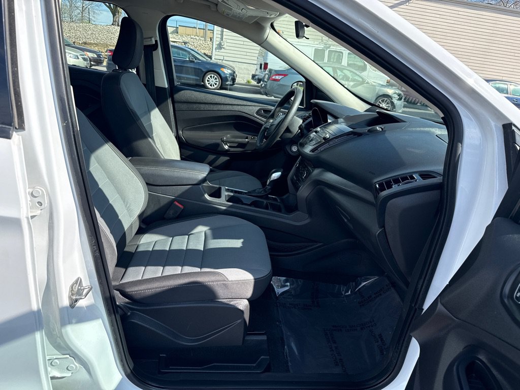 Used 2019 Ford Escape S image 13