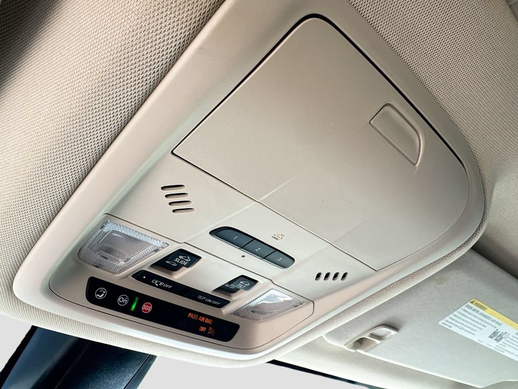 Used 2023 GMC Acadia Denali w/ Denali Technology Package FWD image 21