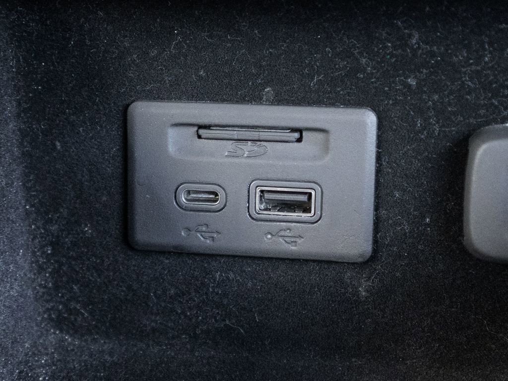 Used 2021 Cadillac XT4 Premium Luxury w/ Cold Weather Package image 29