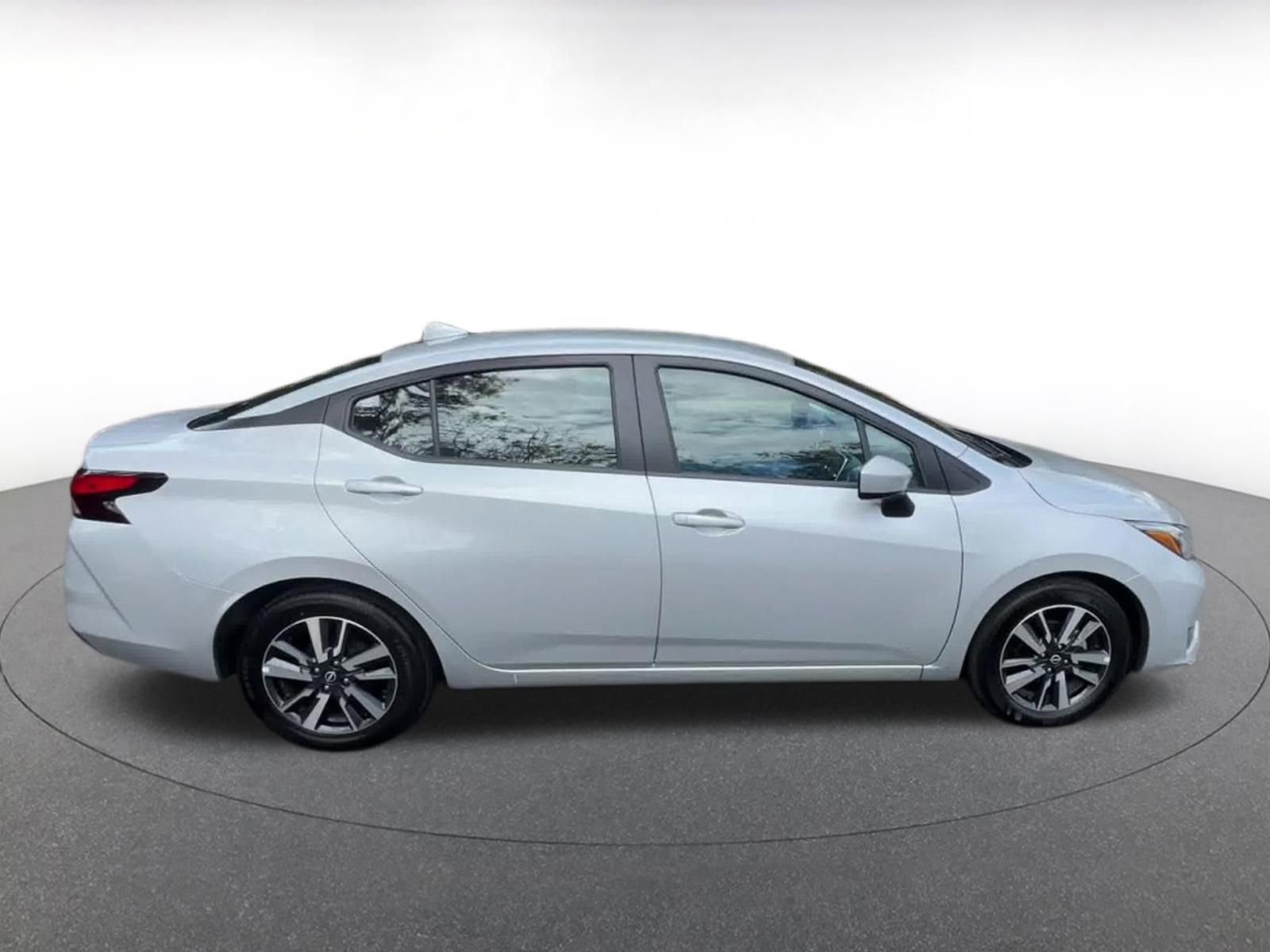 Used 2025 Nissan Versa SV image 16