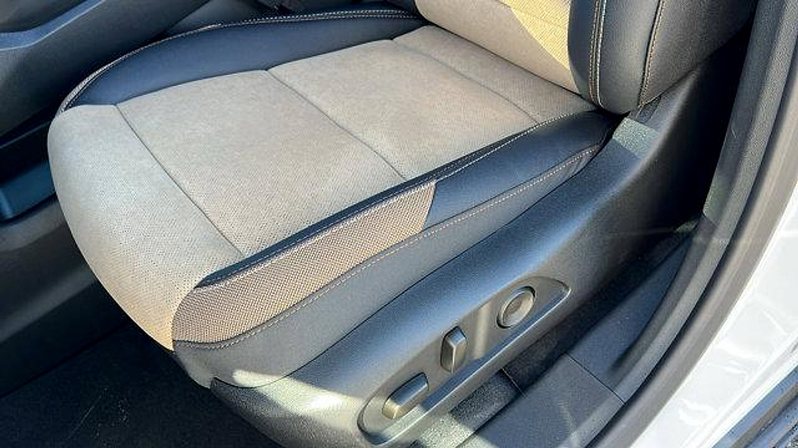 New 2026 Chevrolet Equinox ACTIV w/ Convenience Package III image 17