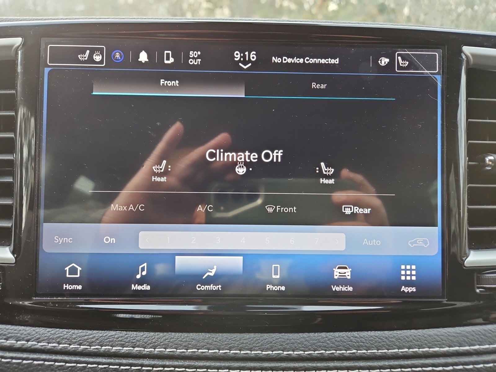 Used 2024 Chrysler Pacifica Touring-L image 29