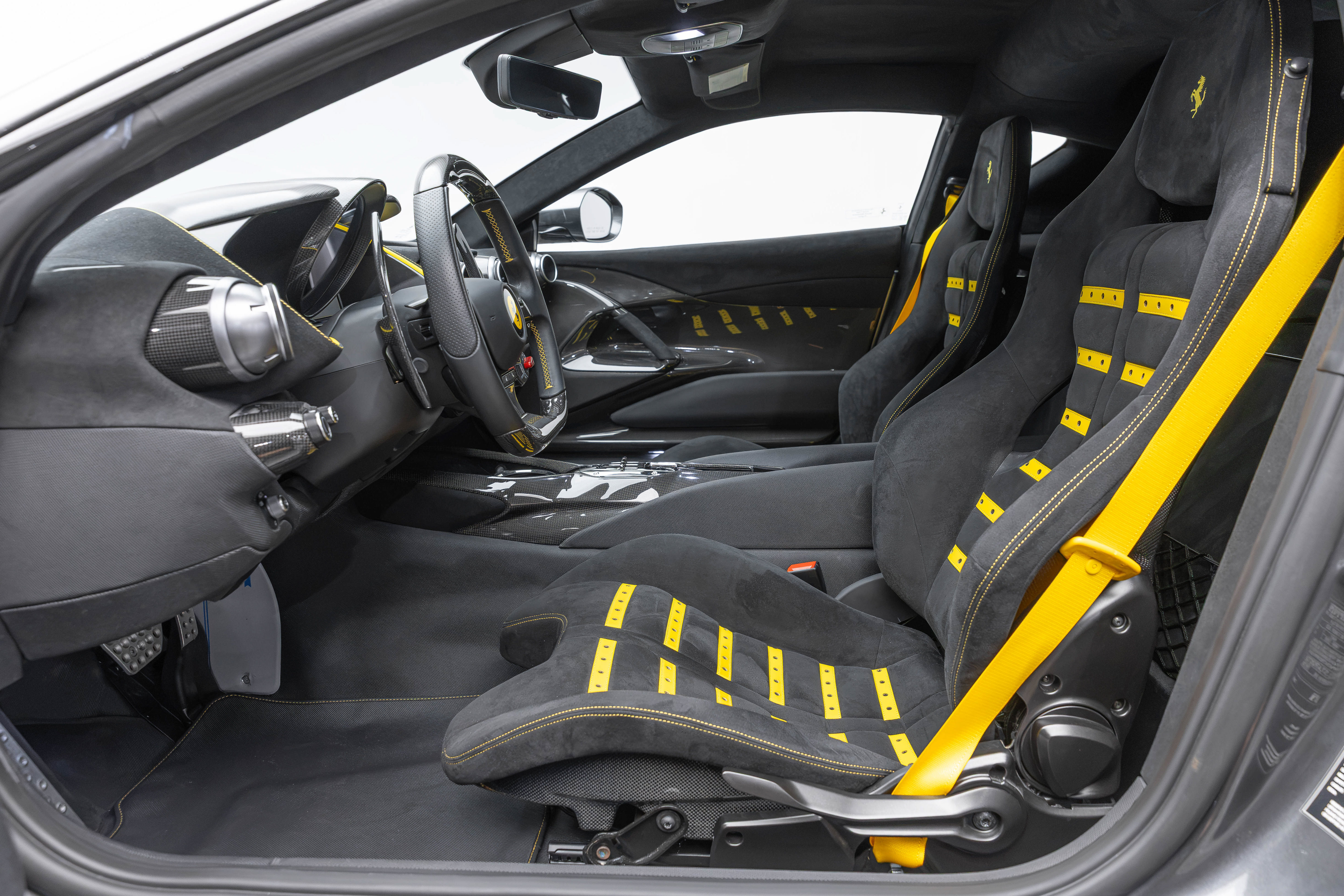 Certified 2023 Ferrari 812 Competizione RWD image 5