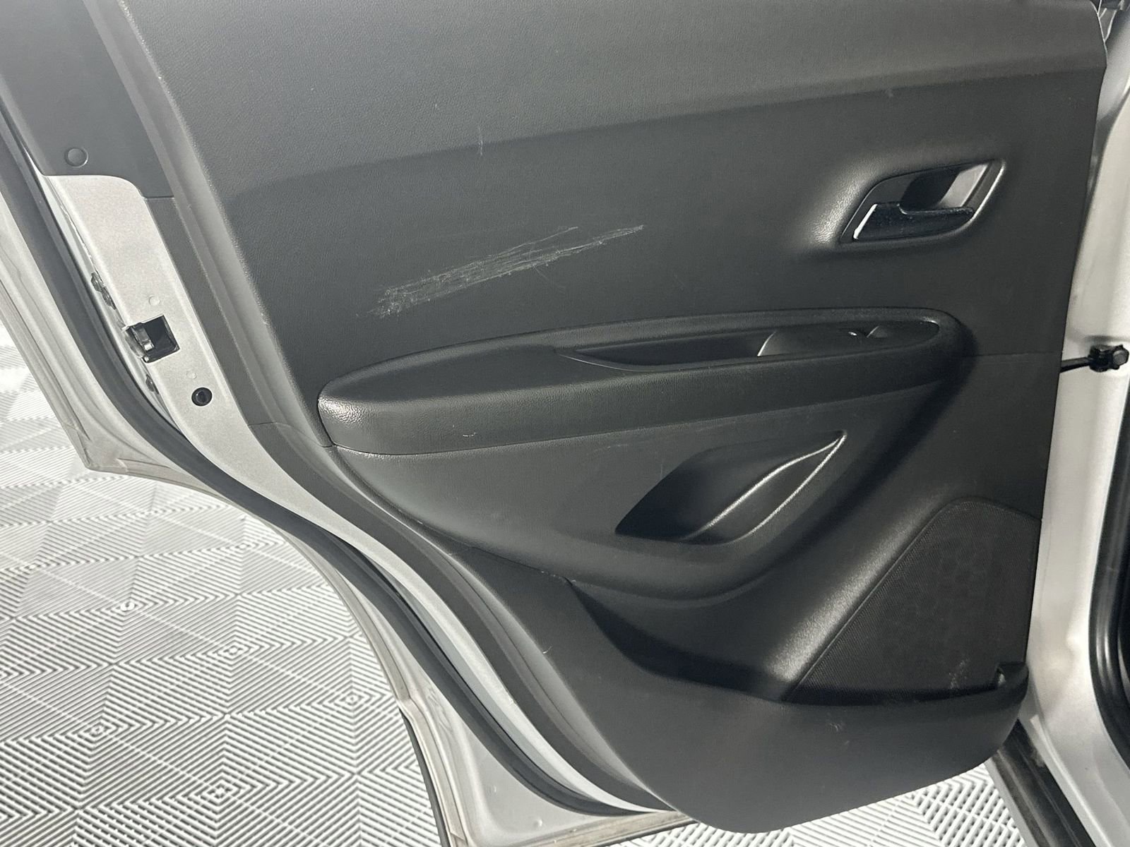 Used 2021 Chevrolet Trax LS w/ Tint and Cruise Package image 29