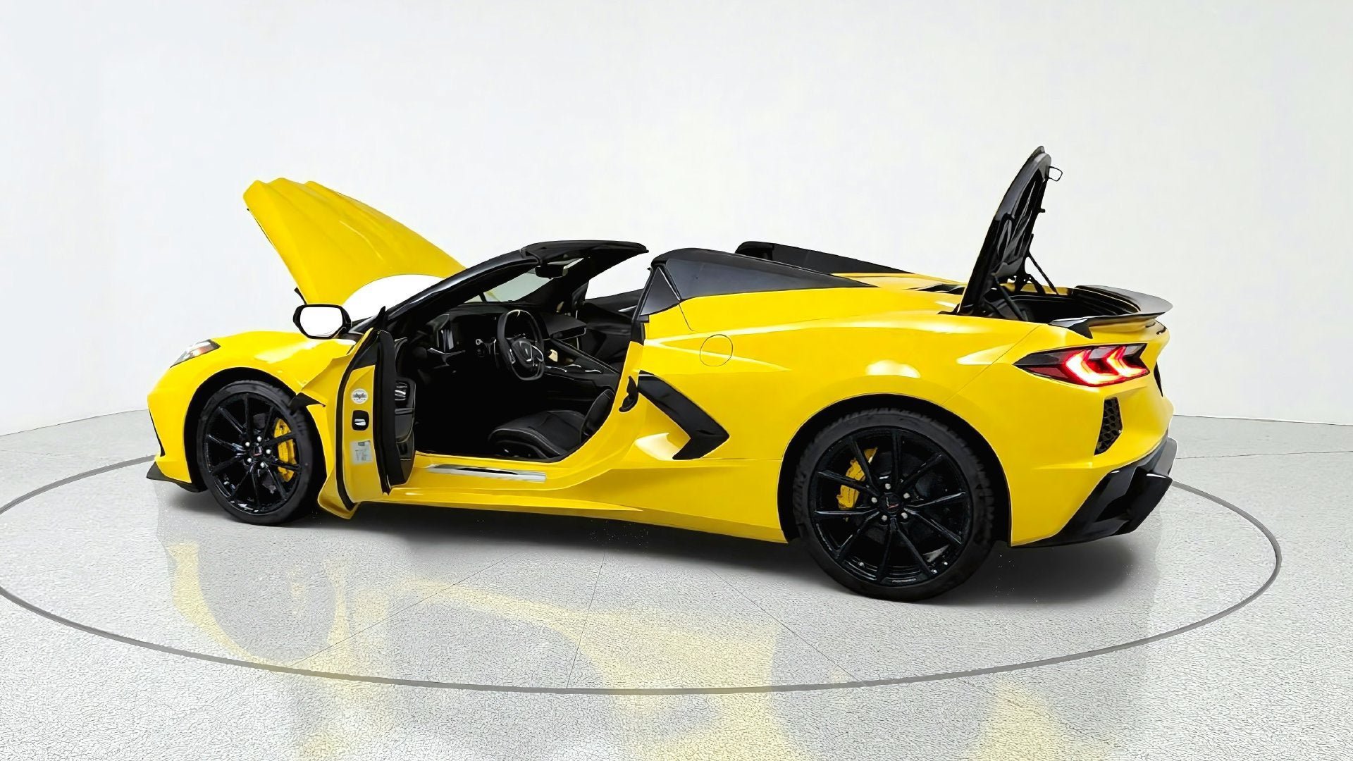 New 2027 Chevrolet Corvette Stingray Convertible w/ Stealth Interior Trim Package RWD image 10
