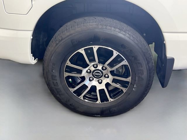 Used 2024 Nissan Titan SV w/ SV Convenience Package image 26