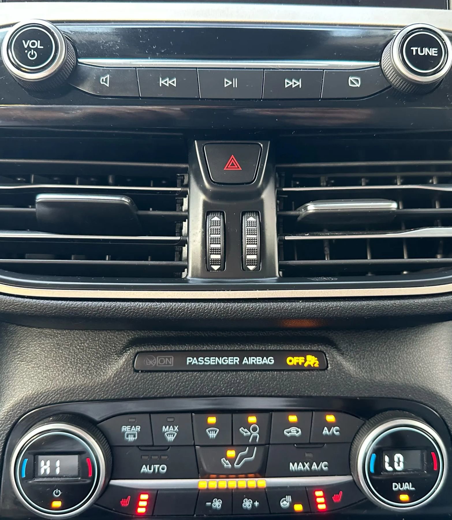 Used 2021 Ford Escape SE w/ Cold Weather Package image 21