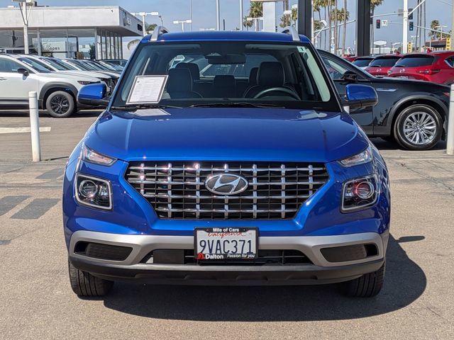Used 2025 Hyundai Venue Limited image 2