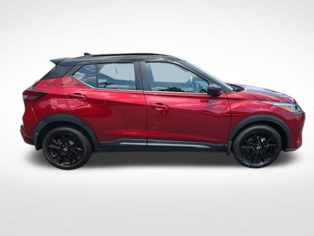 Used 2023 Nissan Kicks SR FWD image 6