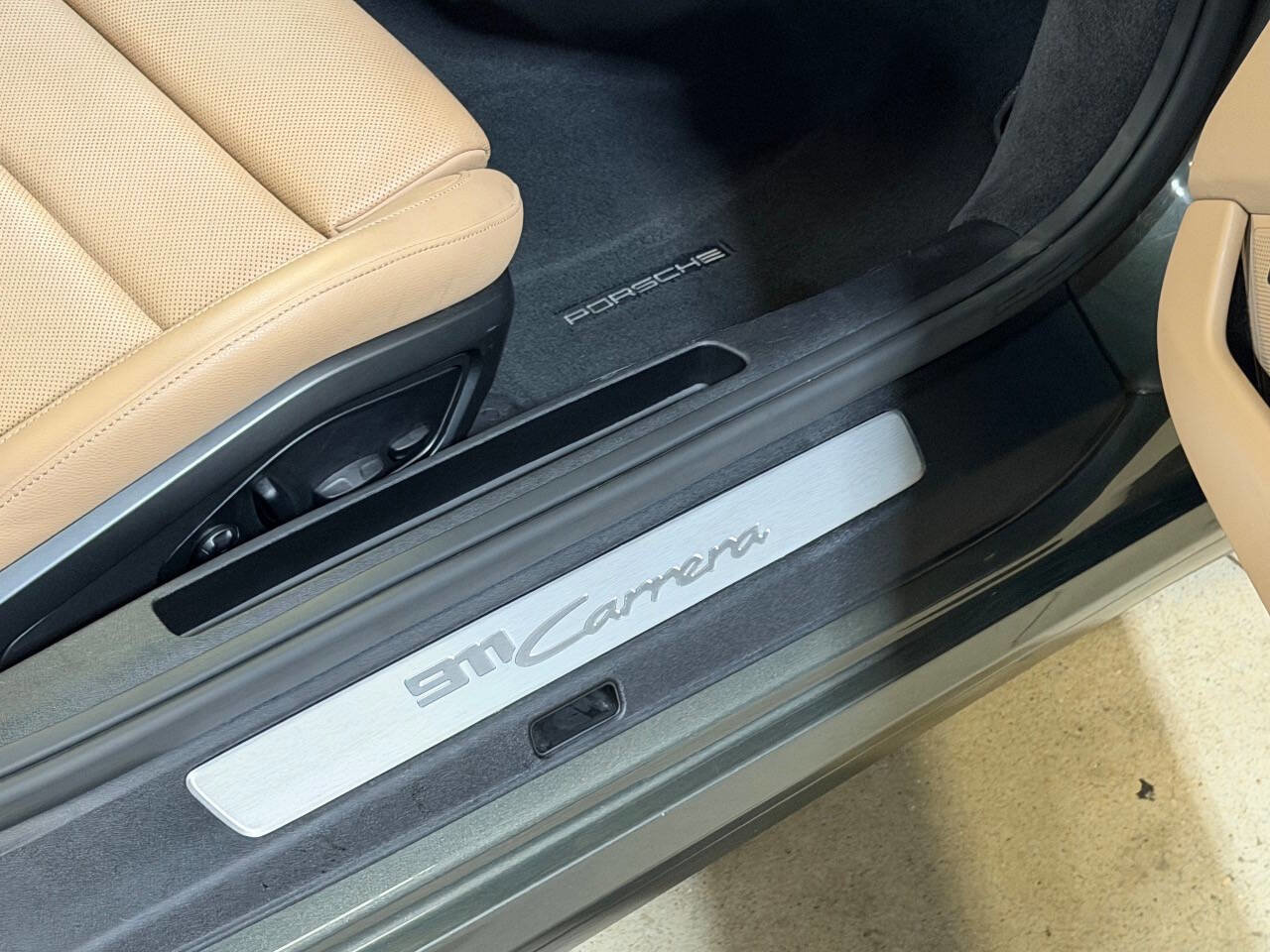 Used 2023 Porsche 911 Carrera image 47
