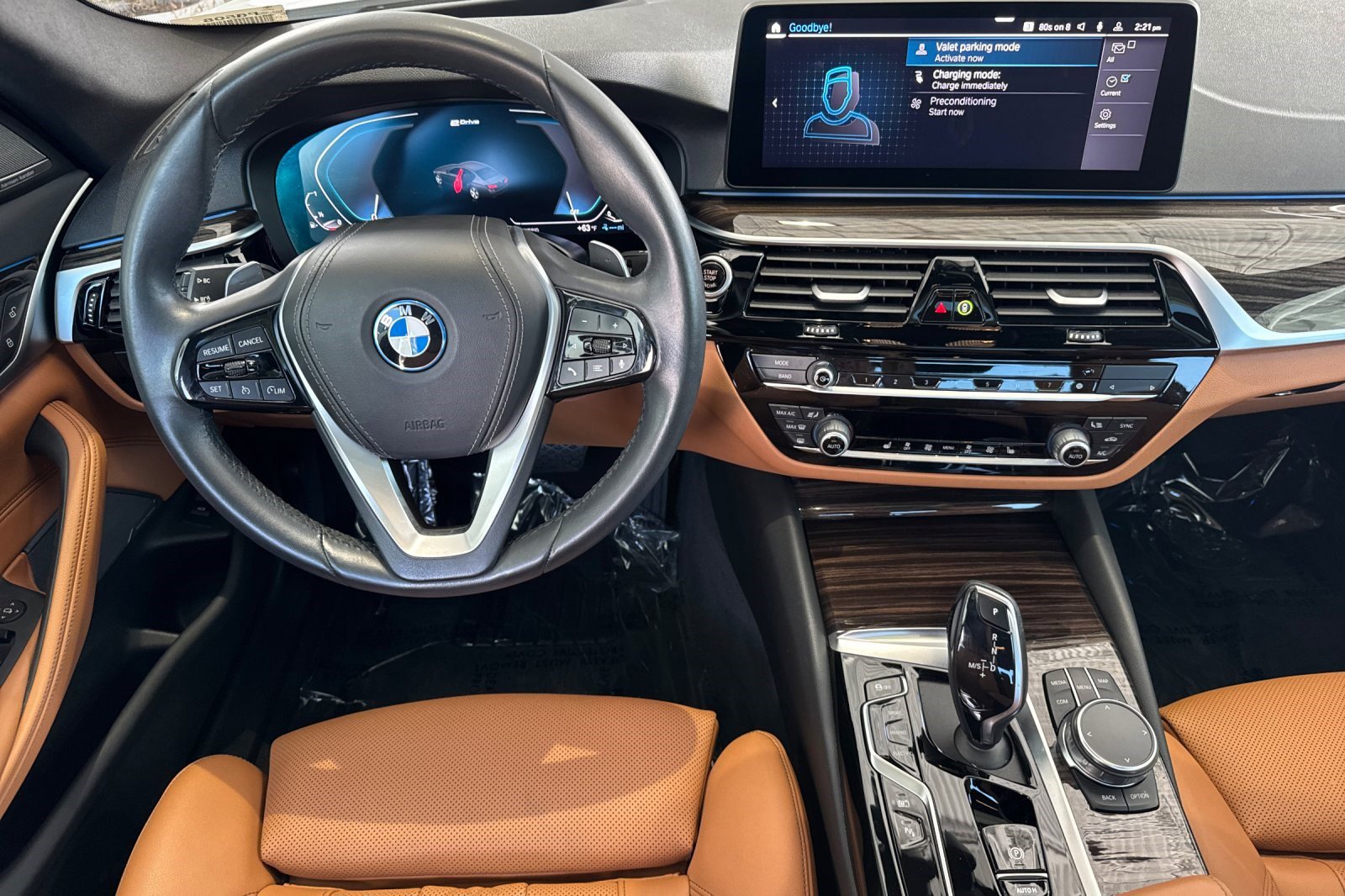 Used 2023 BMW 530e w/ Premium Package RWD image 18