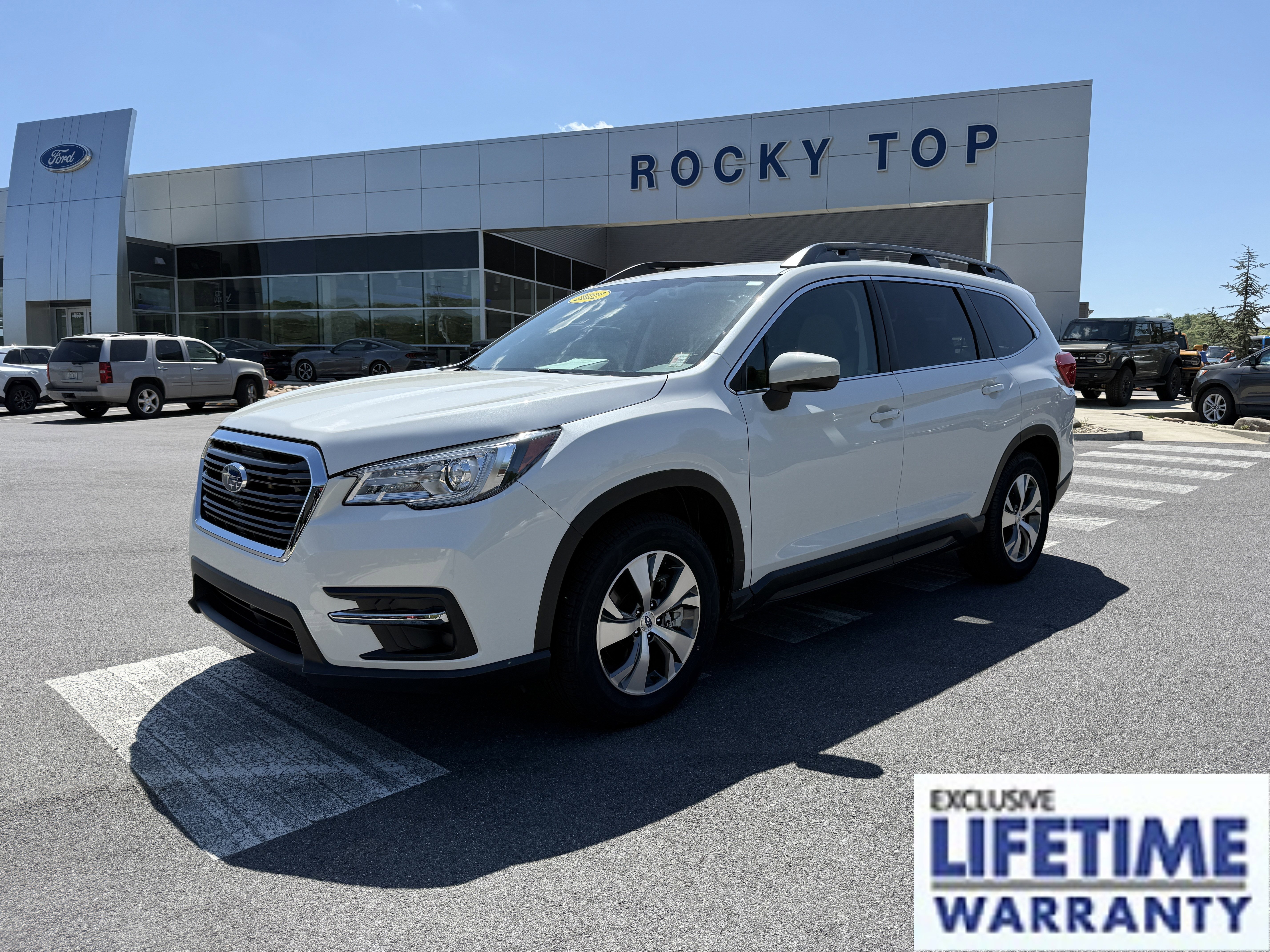 Used 2022 Subaru Ascent Premium w/ Convenience Package AWD/4WD image 1