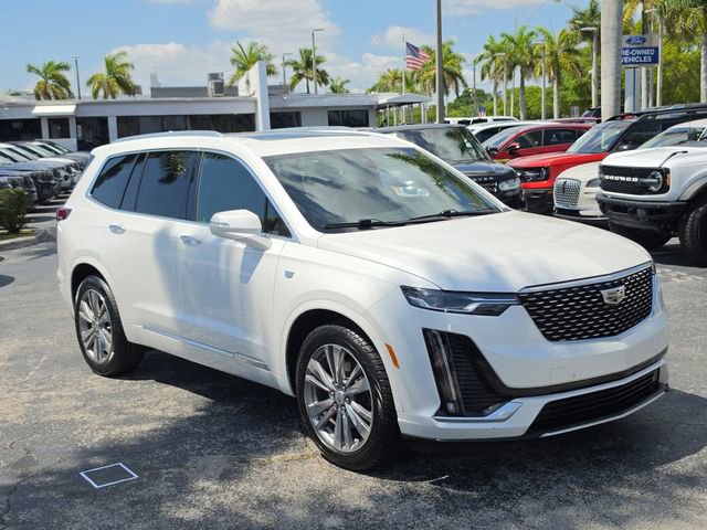 Used 2021 Cadillac XT6 Premium Luxury FWD image 2