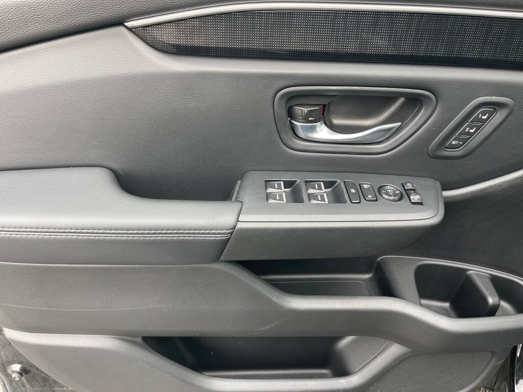 Used 2024 Honda Pilot Elite image 8