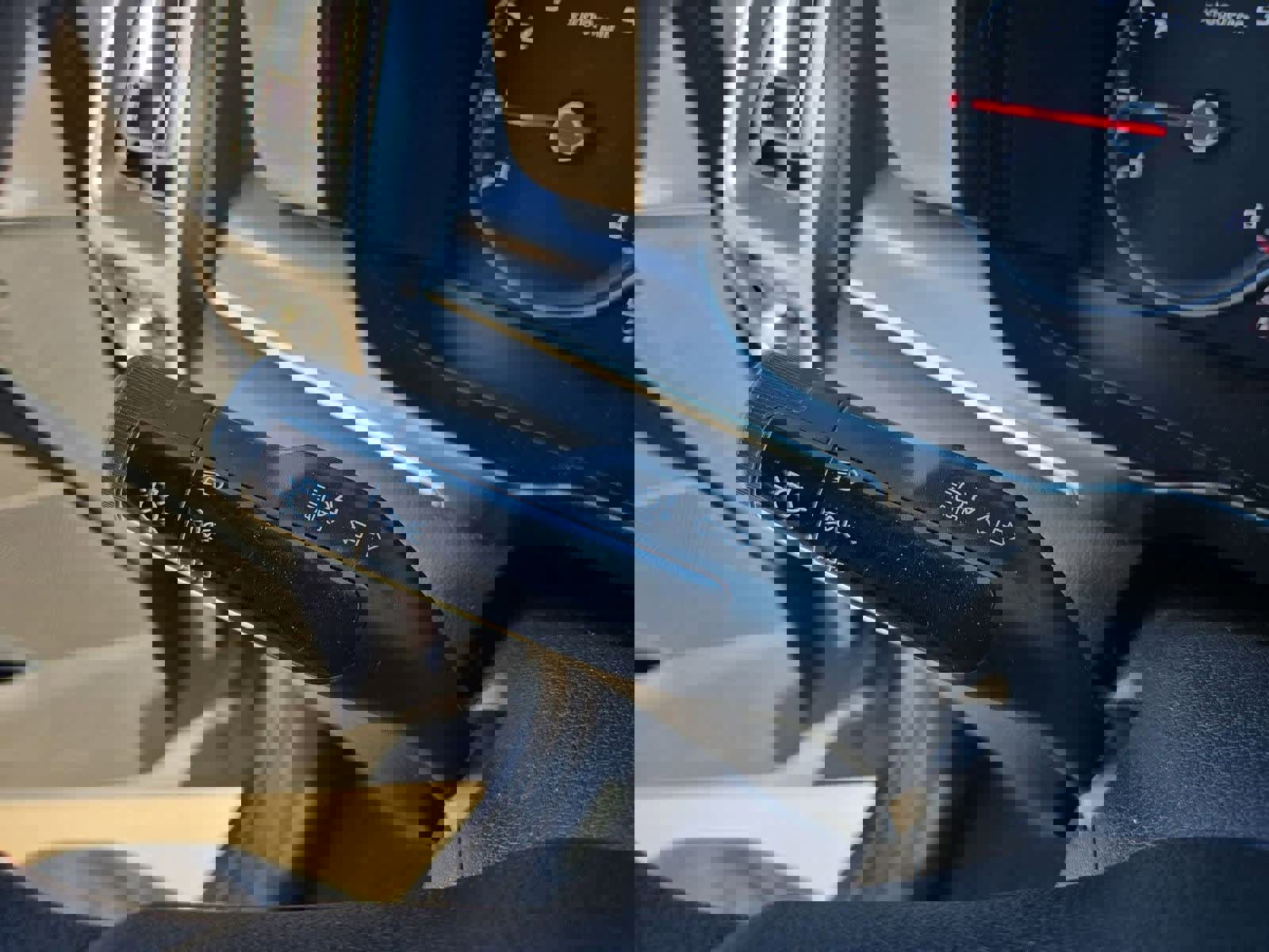 Used 2023 Kia Sorento LX image 25