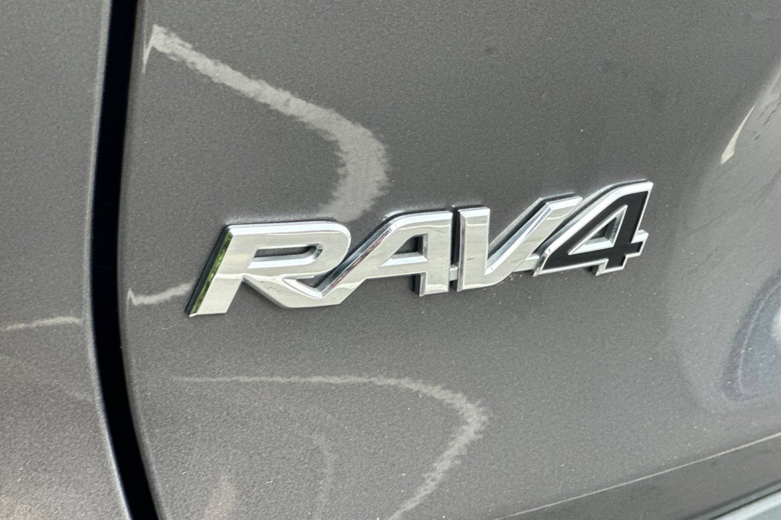 Used 2024 Toyota RAV4 XLE AWD/4WD image 21