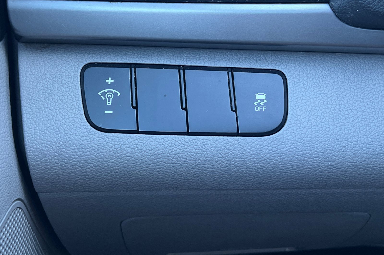 Used 2017 Hyundai Elantra SE image 33