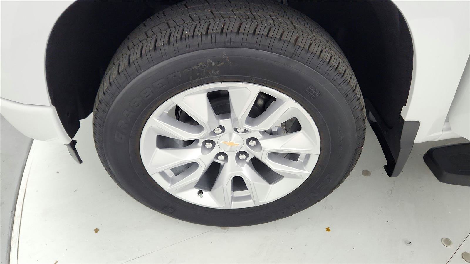 Used 2026 Chevrolet Silverado 1500 Custom AWD/4WD image 36