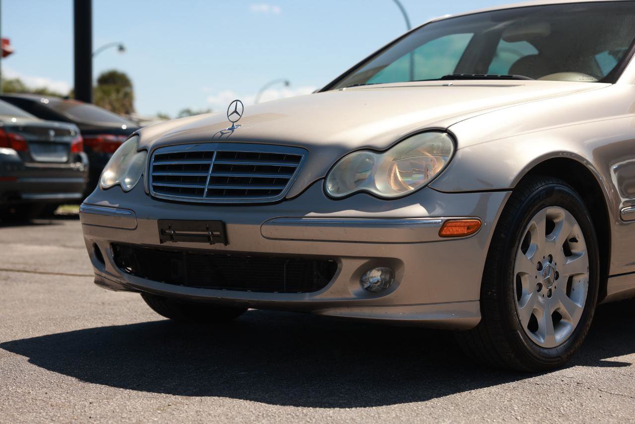 Used 2005 Mercedes-Benz C 320 C320 4DR SEDAN w/ Sunroof Pkg image 25