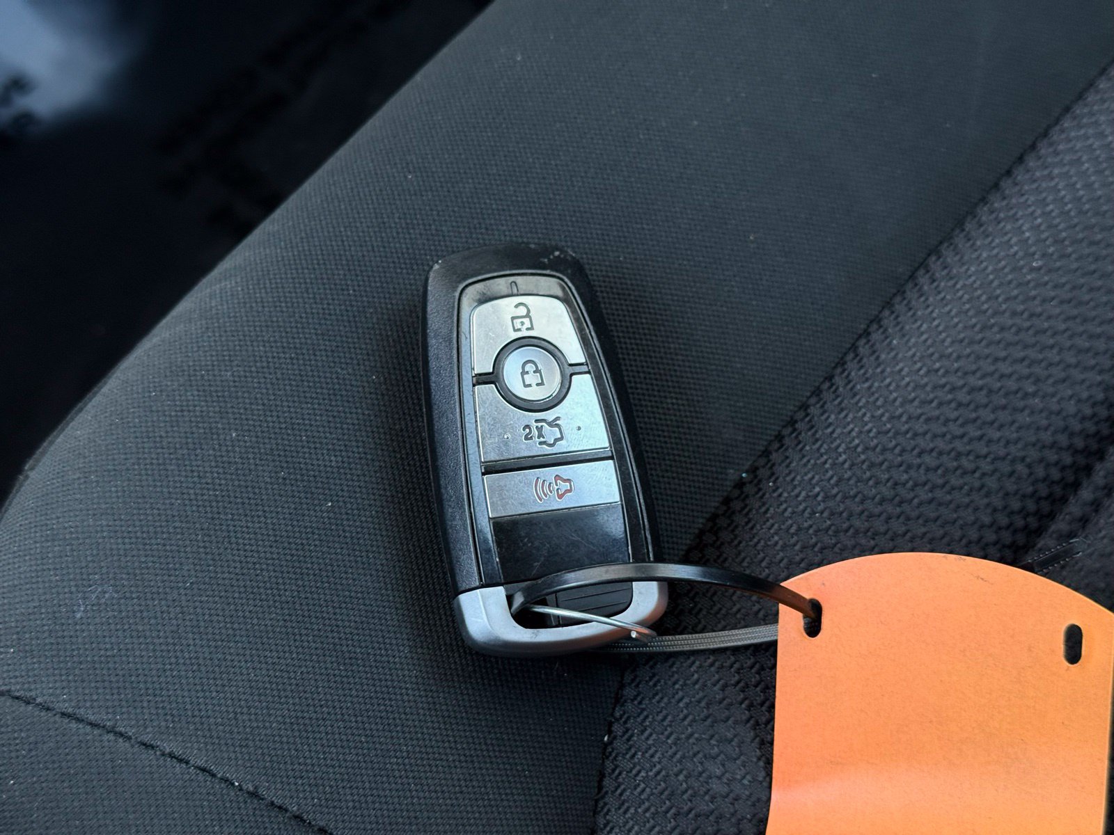 Used 2019 Ford Fusion SE FWD image 34