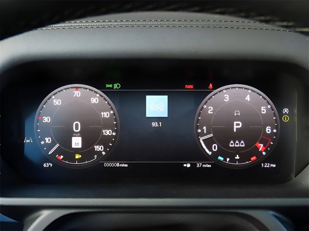 New 2025 Land Rover Defender 90 S image 36