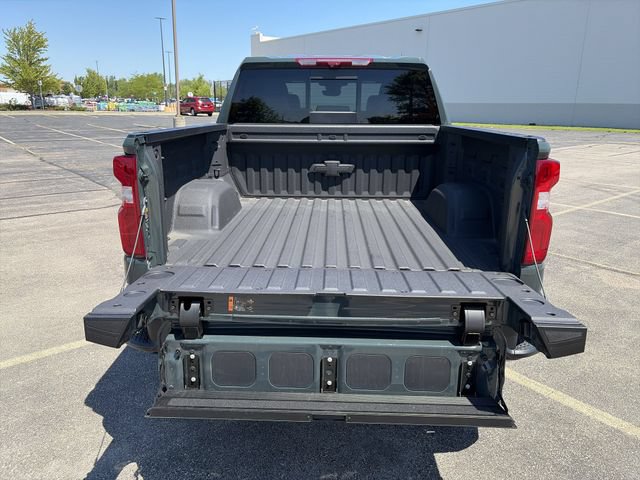 Used 2026 Chevrolet Silverado 1500 ZR2 AWD/4WD image 9