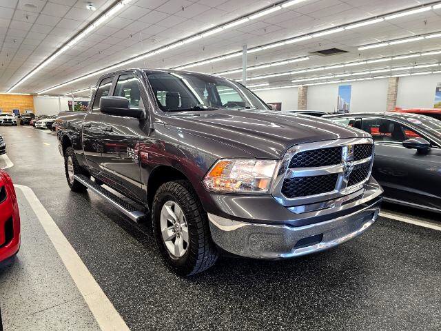 Used 2019 RAM 1500 Classic SLT image 3