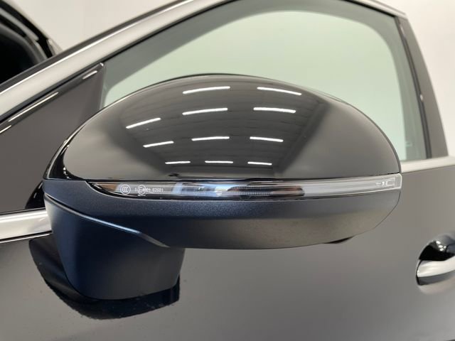 New 2026 Mercedes-Benz GLC 300 image 41