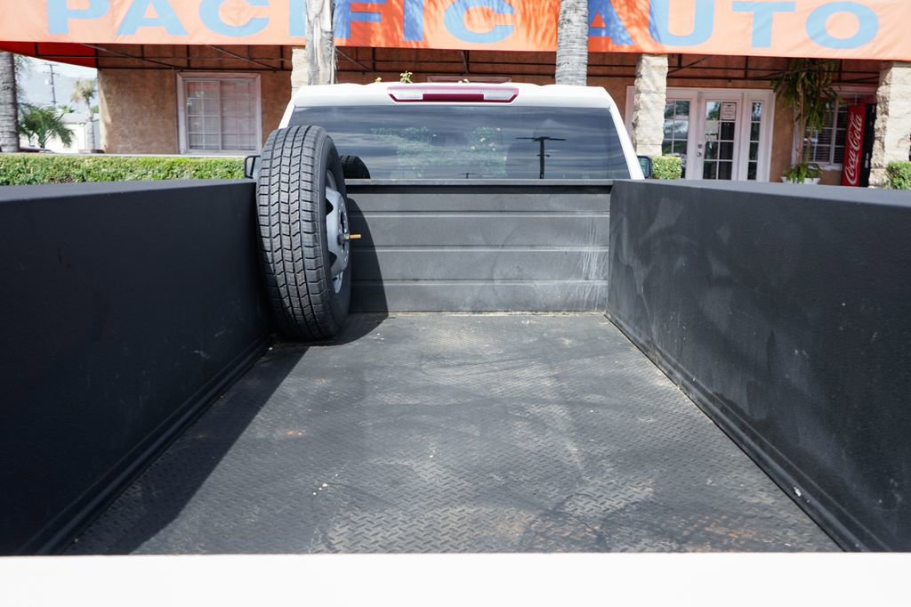 Used 2024 Chevrolet Silverado 3500 LT w/ Convenience Package AWD/4WD image 8