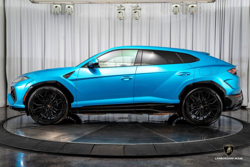 Used 2025 Lamborghini Urus SE image 7