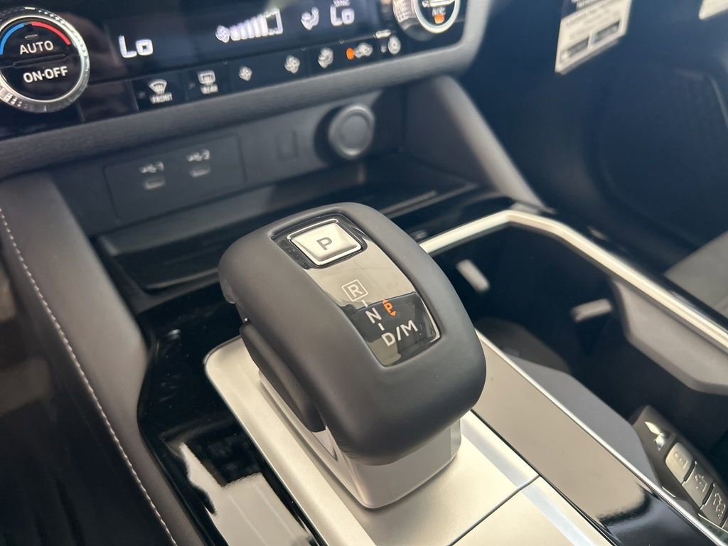 New 2026 Mitsubishi Outlander SE image 8