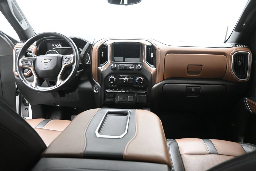 Used 2019 Chevrolet Silverado 1500 High Country w/ Technology Package AWD/4WD image 14