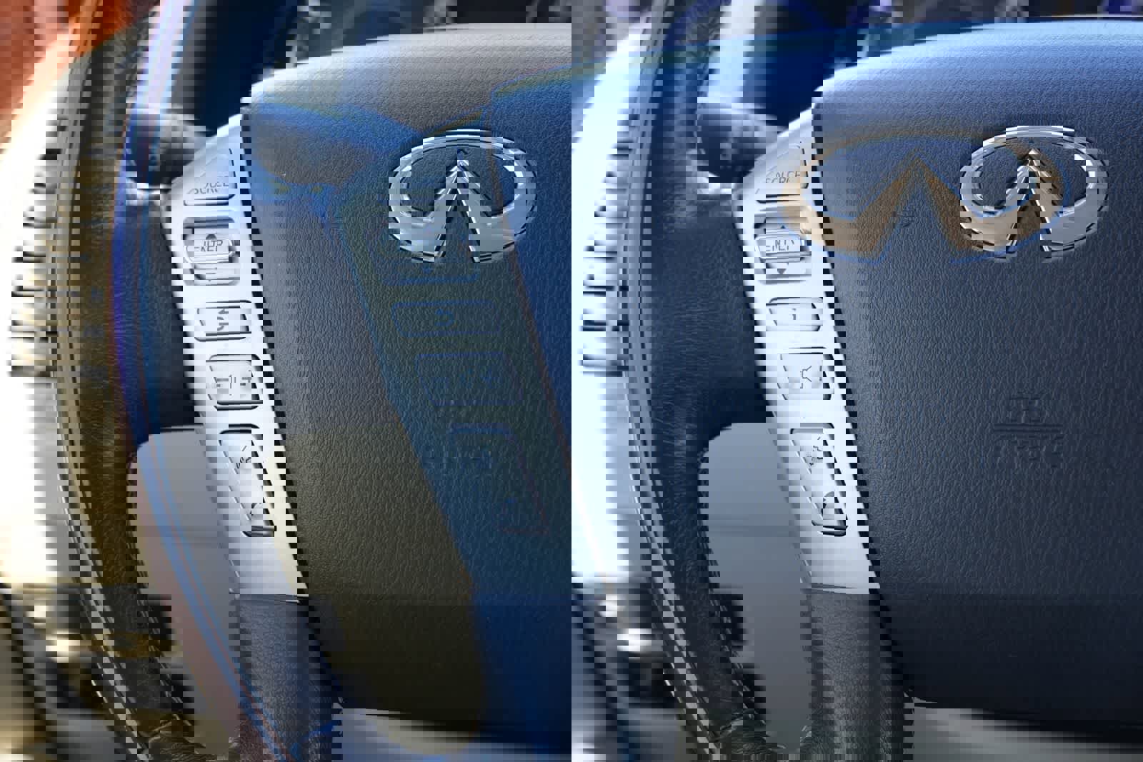 Used 2019 INFINITI QX80 Luxe w/ 22" Wheel Package image 10