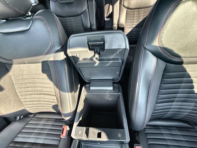 Used 2026 Ford Explorer ST-Line w/ ST-Line Street Pack RWD image 21