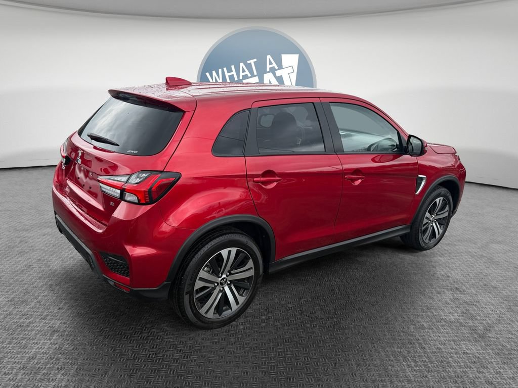 Used 2026 Mitsubishi Outlander Sport SE AWD/4WD image 3