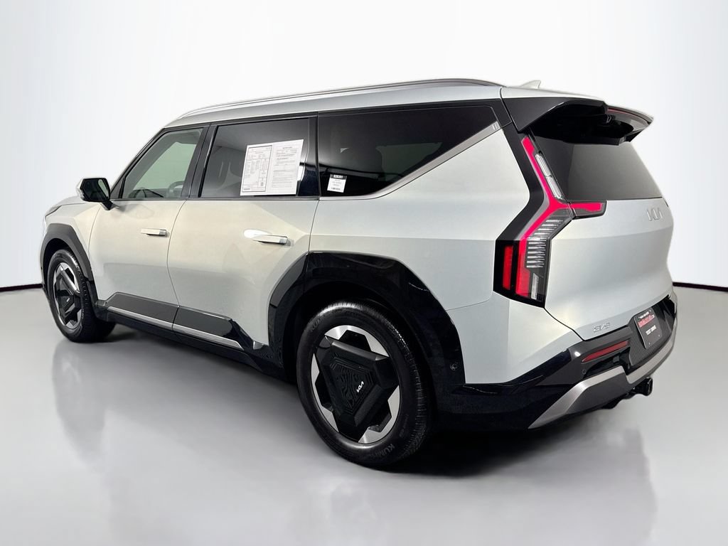 Used 2024 Kia EV9 Land AWD/4WD image 7